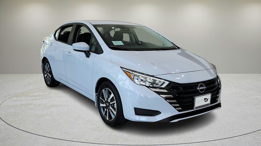 2025 Nissan Versa 1.6 SV photo 4