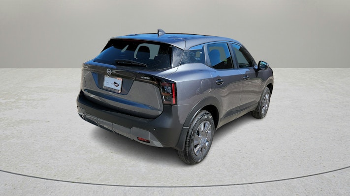 2025 Nissan Kicks Play S photo 3