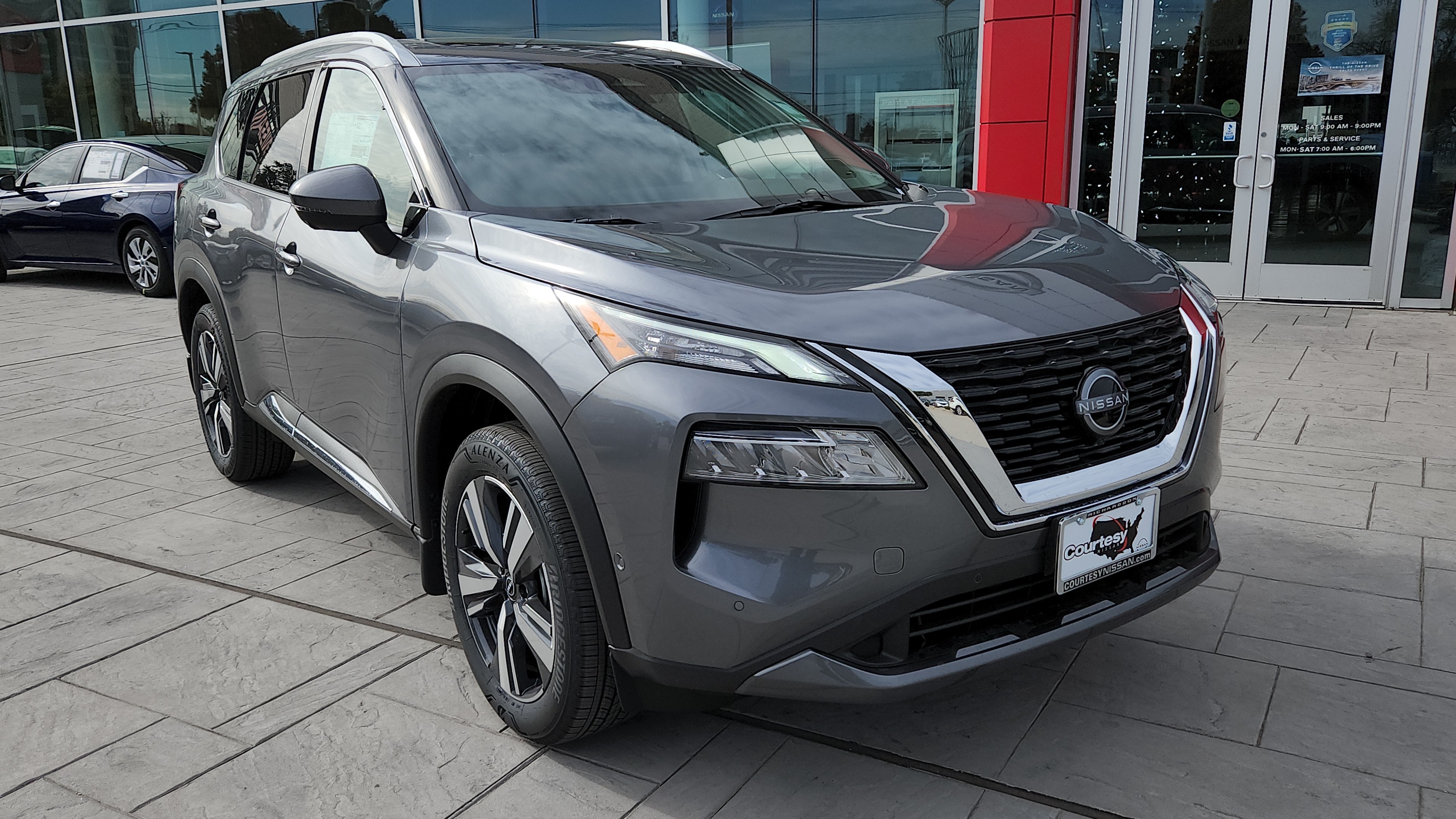 Nissan deals rogue phev