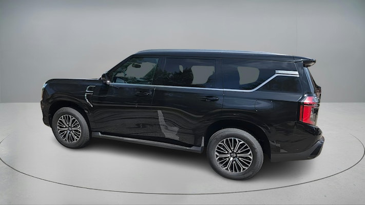 2025 Nissan Armada SL photo 4
